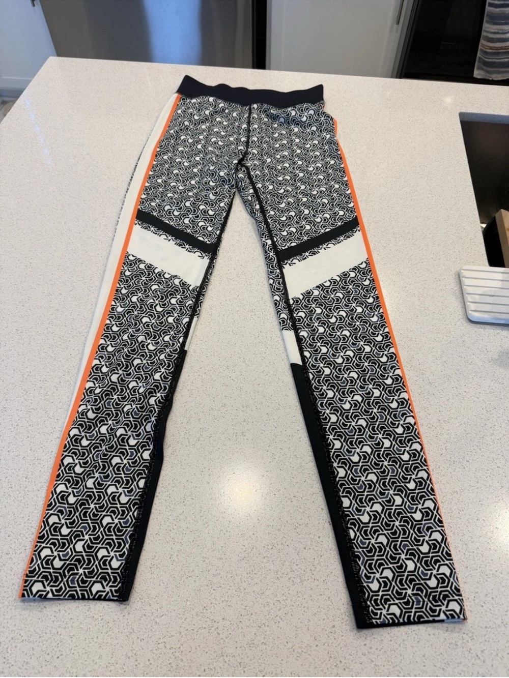 Fire + Ice Women Leggings  Size XS